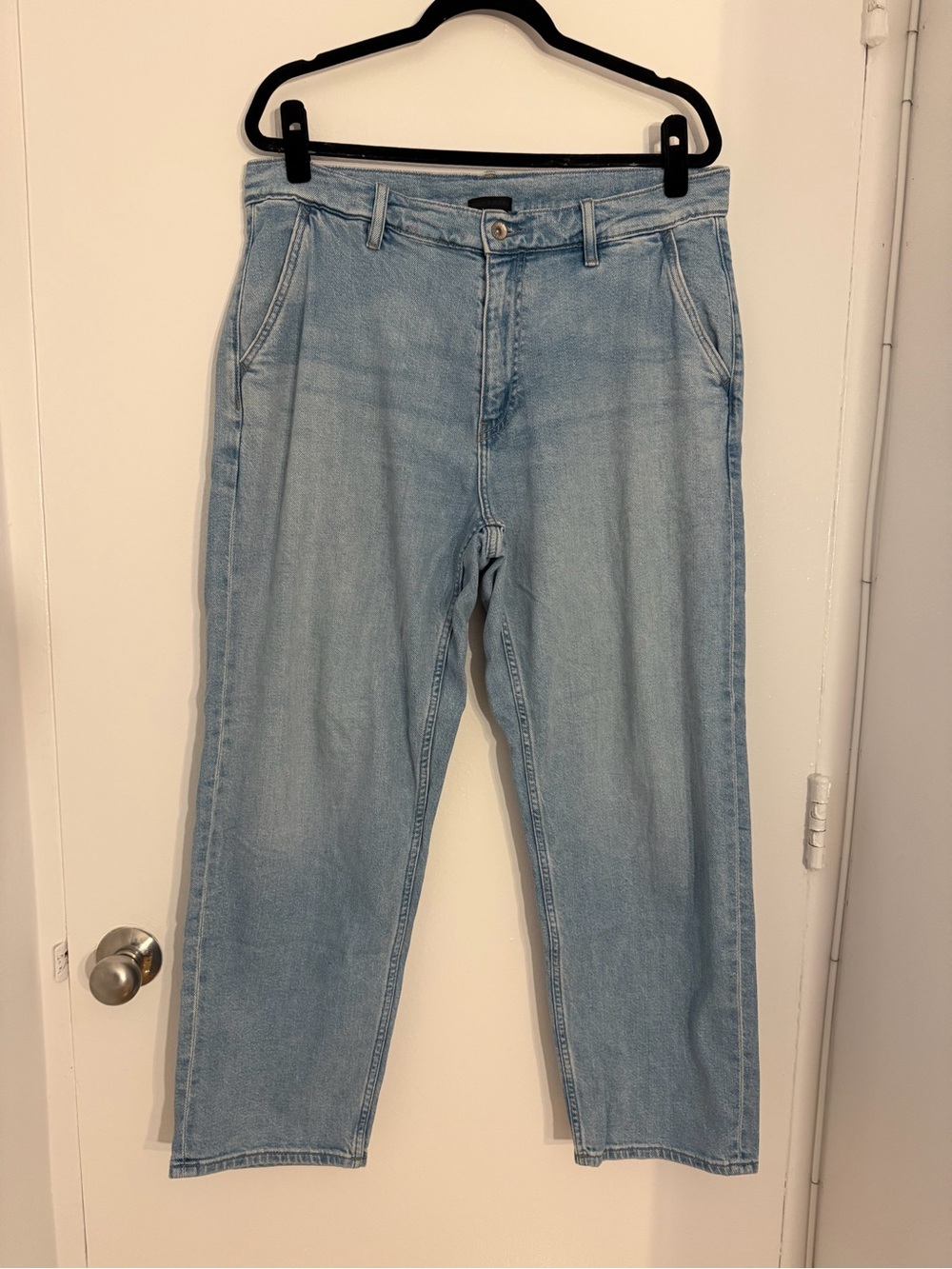 Uniqlo Light Blue Men’s Relaxed Jeans L